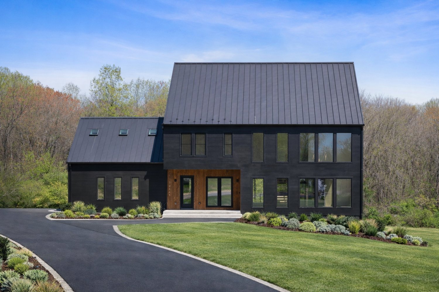 01 COVER_Boyds_Modern_Facade